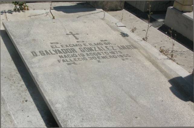 Lápida Salvador González Anaya
